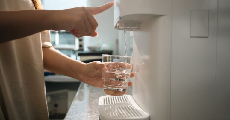 Conserto de Purificador de Água em João Pessoa | Assistência Perto de Mim agua sem controle de temperatura